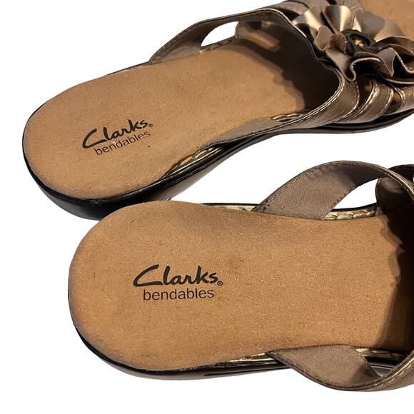 Clarks Bendables Floral Slip on Bronze Metallic Slip On Sandal Slides - Picture 5 of 6